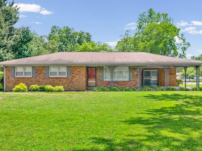 301 Donna Dr
