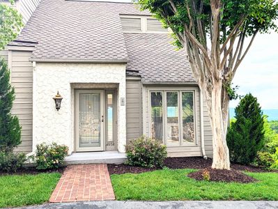 4958 Hunting Hills Cir