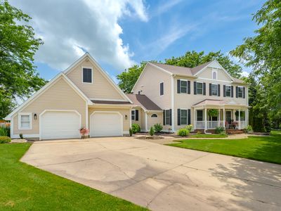 Property at 1380 Meadow Green Ct SE, Caledonia, MI