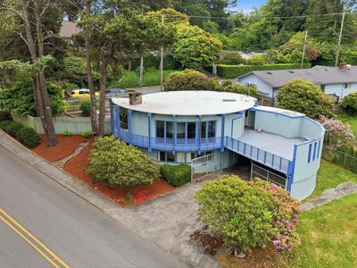 1010 Hemlock Ave