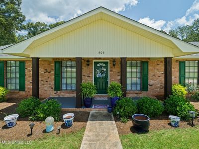 606 Pierce Rd