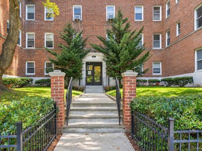 811 Bronx River Road #3H