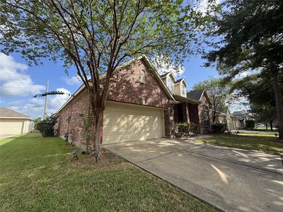 12111 Fall River Pass Ln