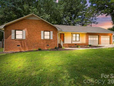 302 S McCoy Rd
