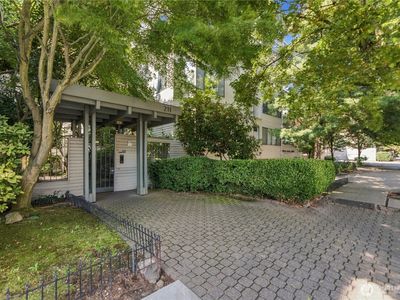211 Summit Avenue E #108