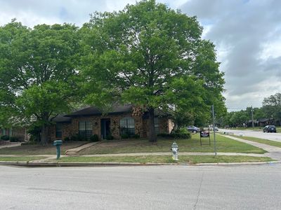 3901 Country Club Dr W