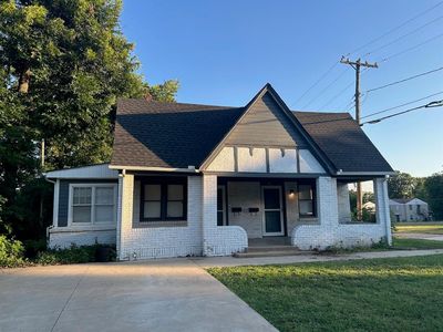 726 NW 25th St