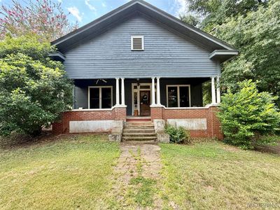 207 E Dekalb St