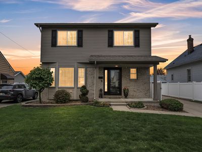 Property at 917 9th St, Wyandotte, MI