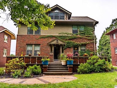 2328 N 50th Ave