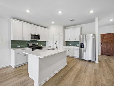 2107 Longchamp Ln