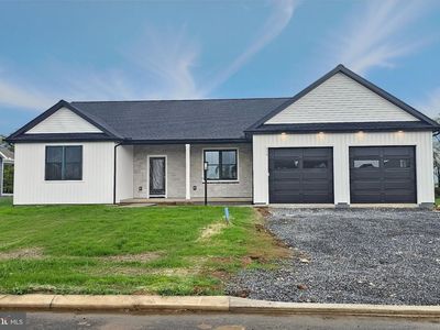 214 Heirloom Dr