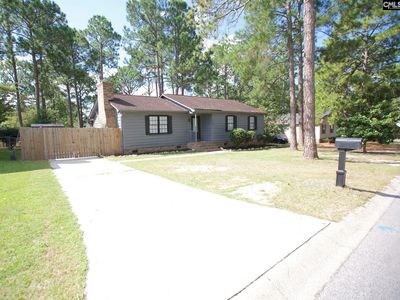 220 Pond Ridge Rd E