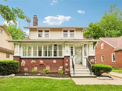 888 Greenwood Ave