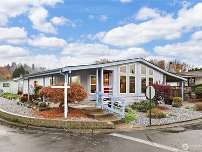 1402 22nd Street NE #402