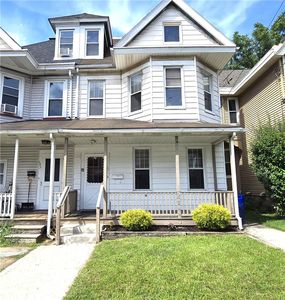 1215 Bushkill St