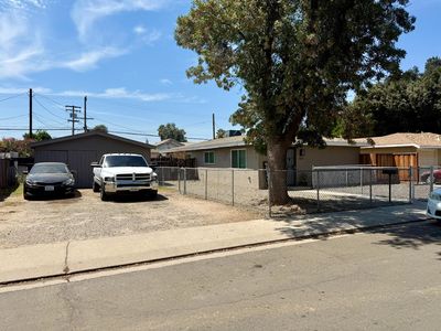 1004 Middlecoff Ave