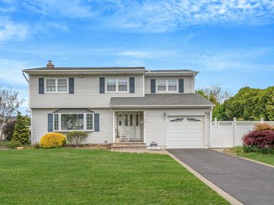 Property at 75 Pawnee Drive, Commack, NY