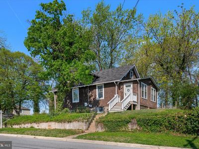416 Seward Ave