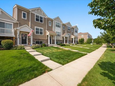 3819 Honeysuckle Ln