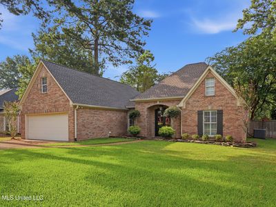 369 Pinewood Ln