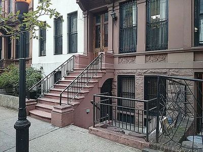 23 W 94th St