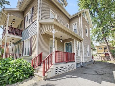 30 Graves Ave #A