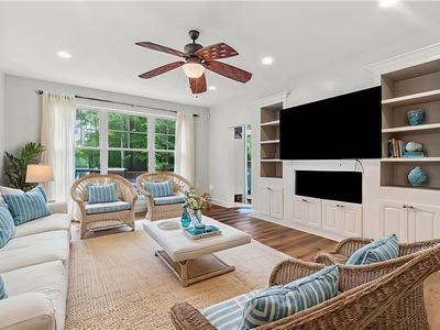 4437 Cherokee Dr
