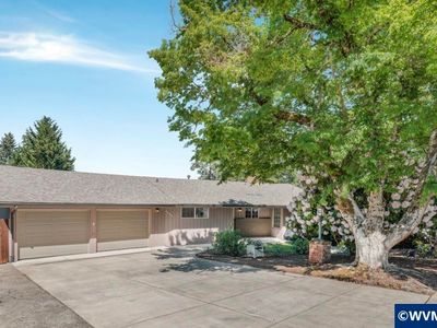 2225 W 28th Ave