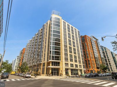 1025 1st St SE APT 104