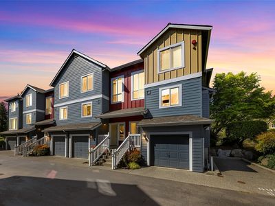 9067 161st Court NE #2704