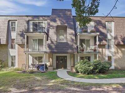 16 Shadowbrook Ln APT 35