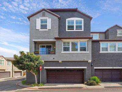 1800 Clare Ln