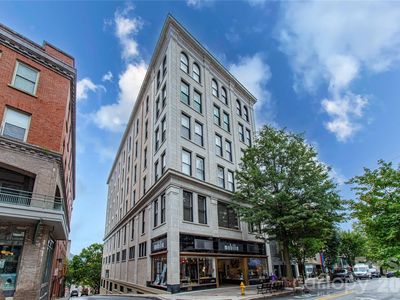 84 W Walnut St Ste 501