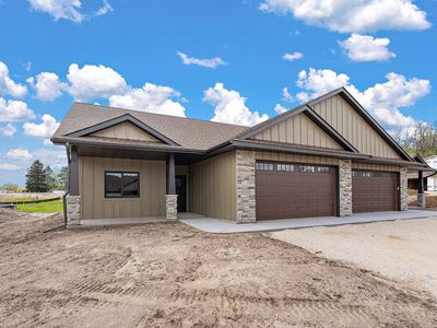 1077 Legend Ln