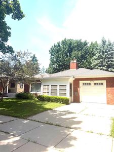 814 W 3rd St