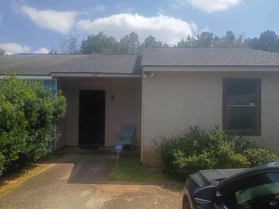 Property at 224 Northlake Dr, Warner Robins, GA
