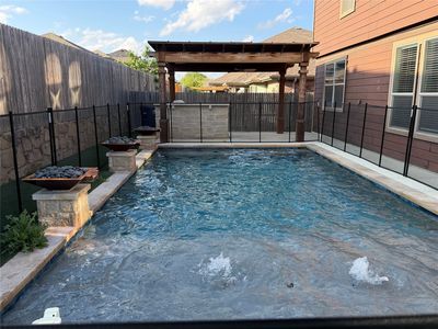 10401 Turning Leaf Trl