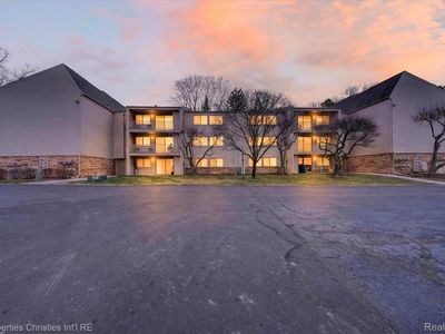 3815 Lone Pine Rd