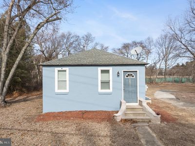 Property at 426 Delanco Rd, Edgewater Park, NJ