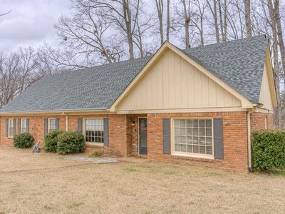 2110 Woodside Dr