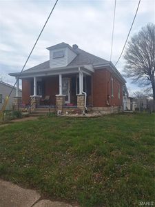711 W 9th St