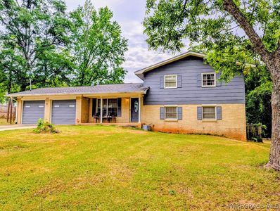 210 Yellowleaf Dr