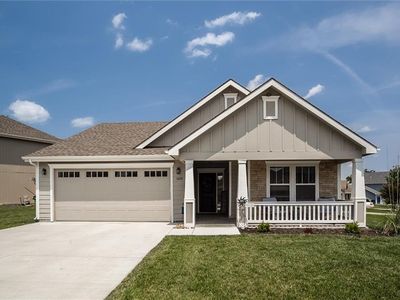 1609 Bluestem Dr