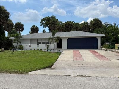 6090 Island Park CT SW