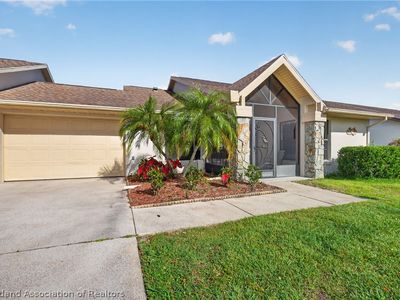 6 Beechwood Way