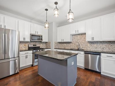 1239 Grampian Pass #11