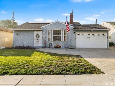 1817 N Hollywood Way