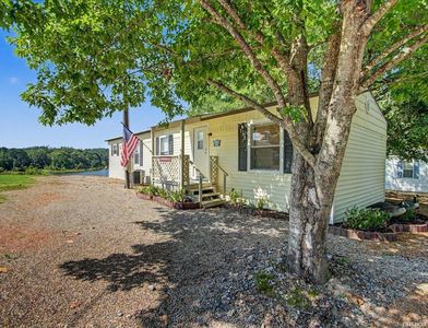 228 Fishing Village Rd #11