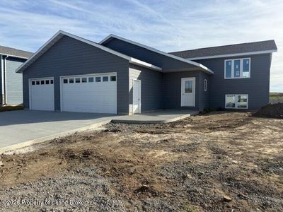 Property at 591 Highlands Ave, Dickinson, ND